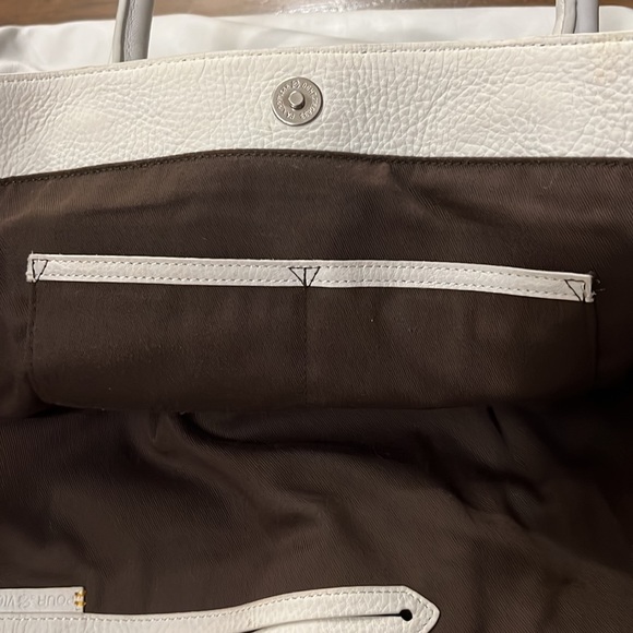 “Pour La Victoire XL Leather Shoulder Bag - Picture 10 of 13